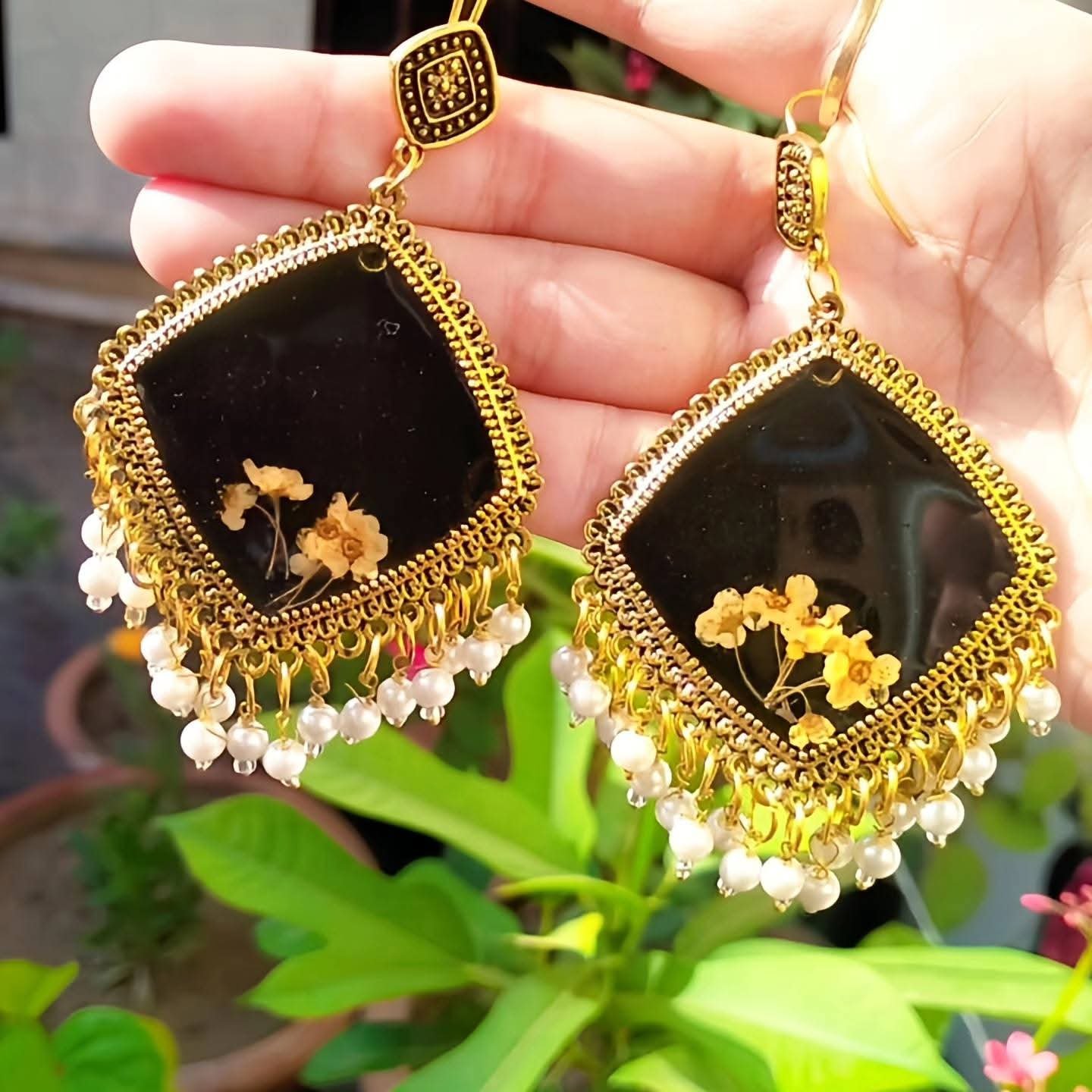 Resin Black Lover Jhumky